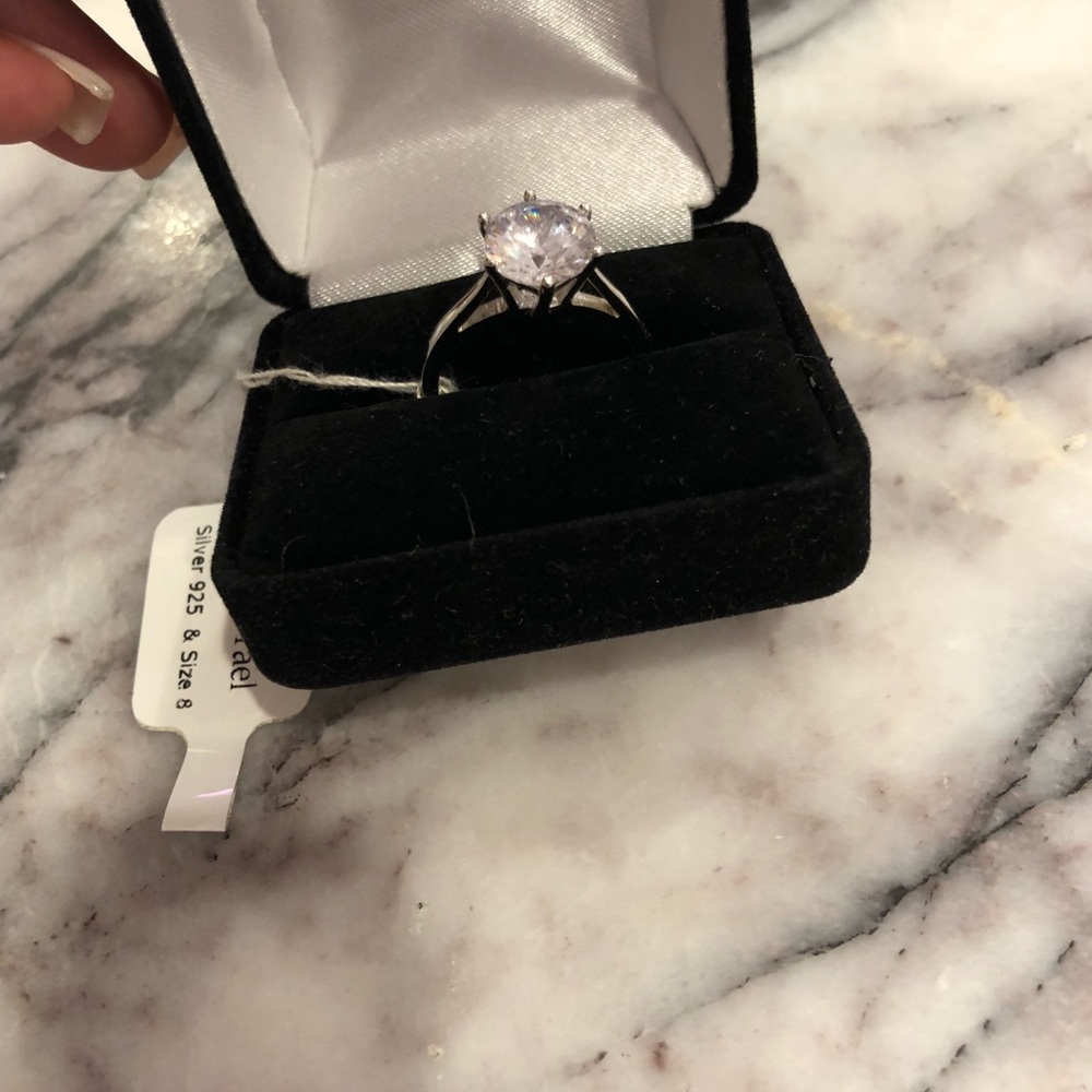 Diamond ring